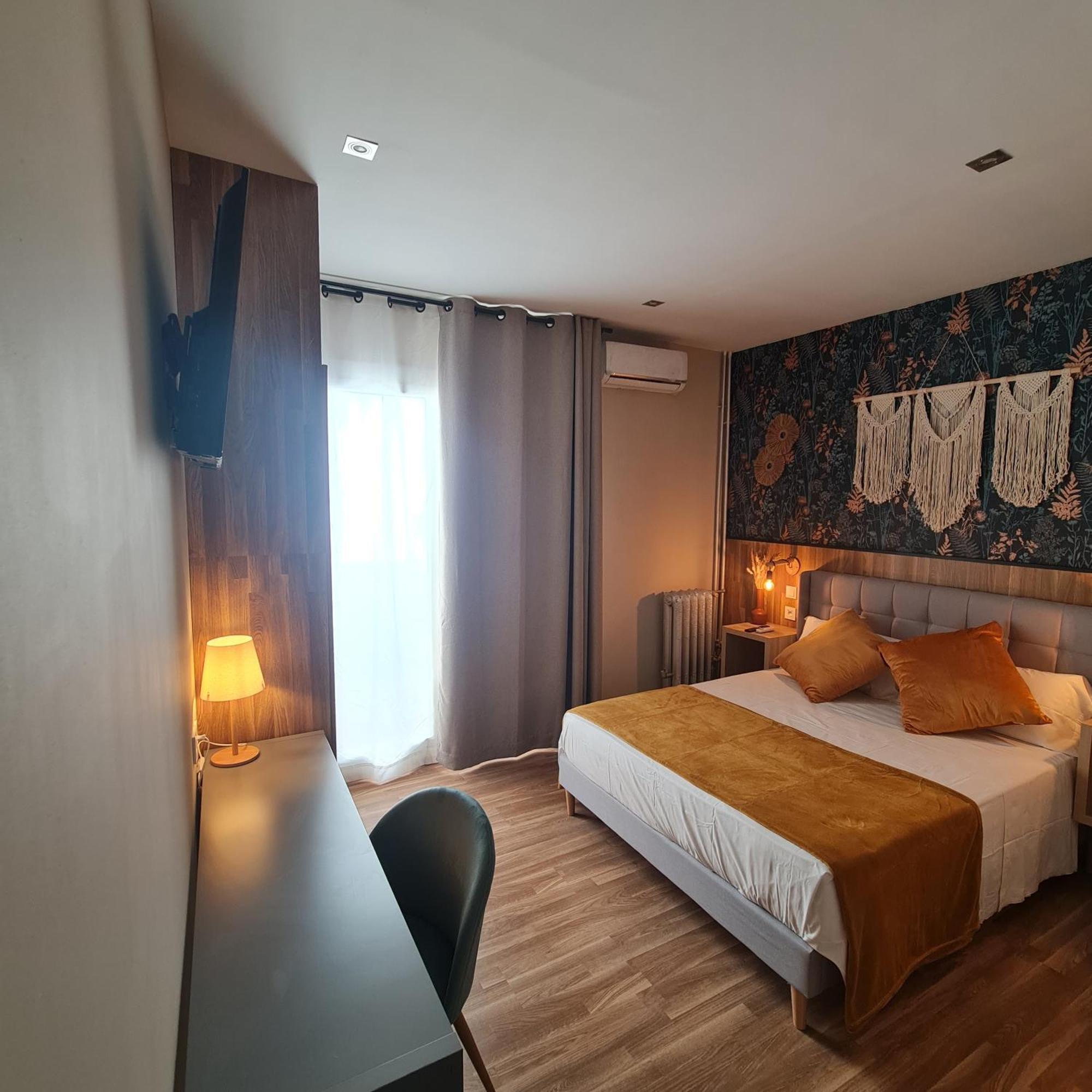 Luxury Green Hostal Madrid Gran Via Екстериор снимка