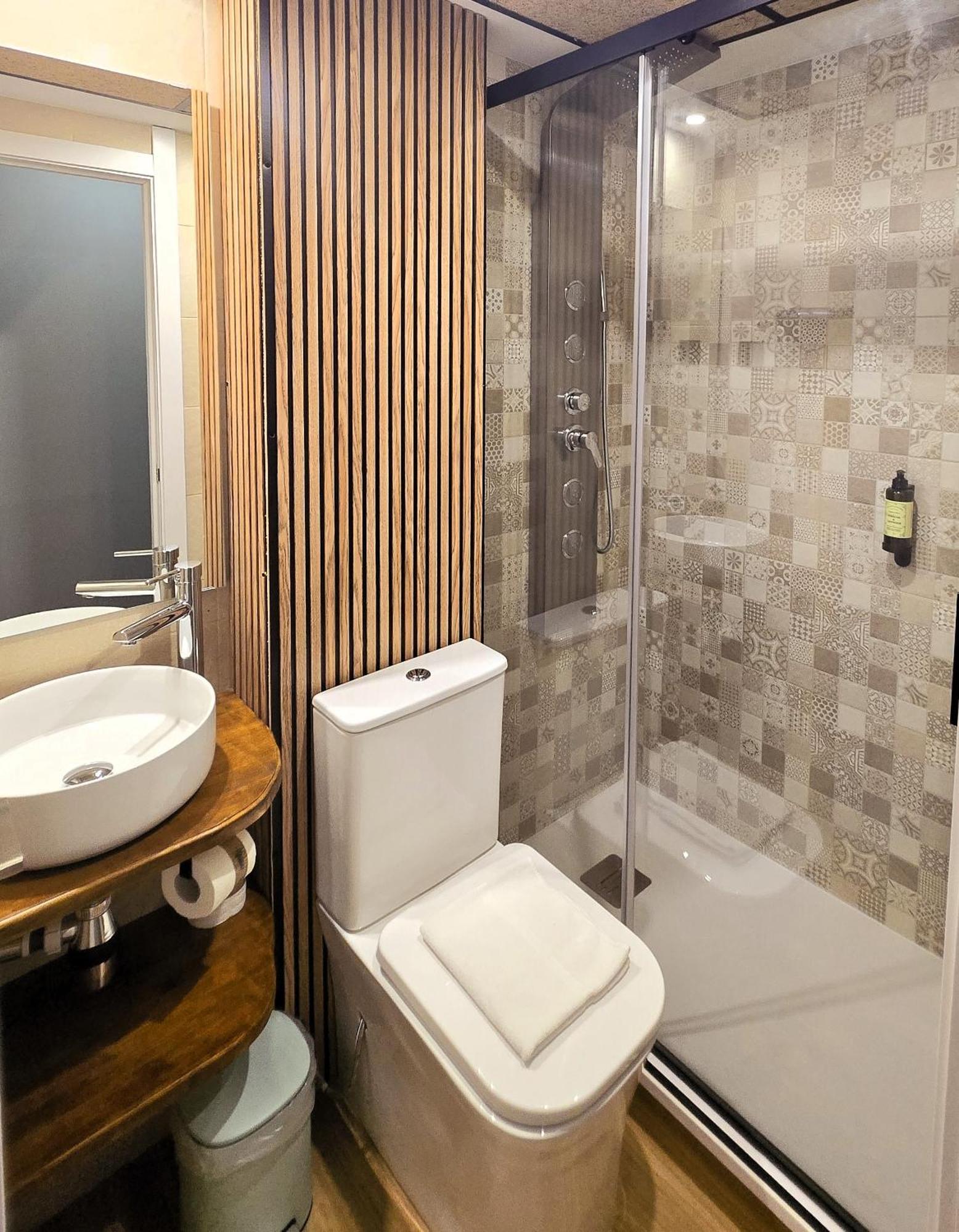 Luxury Green Hostal Madrid Gran Via Екстериор снимка